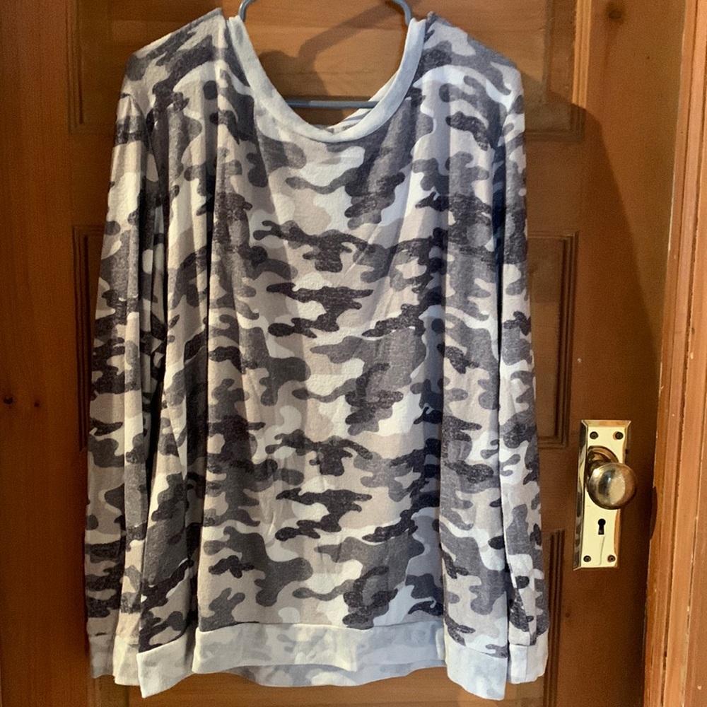 Zyia Camo oversized shirt